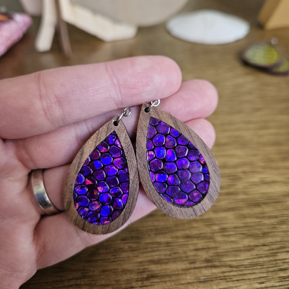 Jamielizabeth Iridescent Purple Earrings